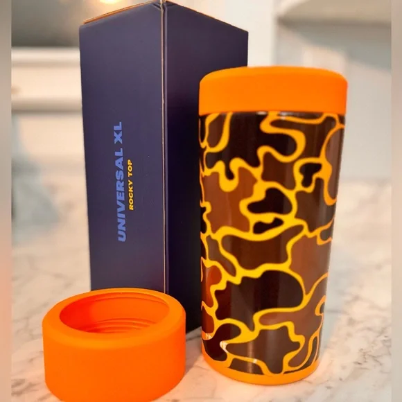 FrostBuddy Universal XL Tumbler with Orange Duck Camo Design - Picture 3 of 12